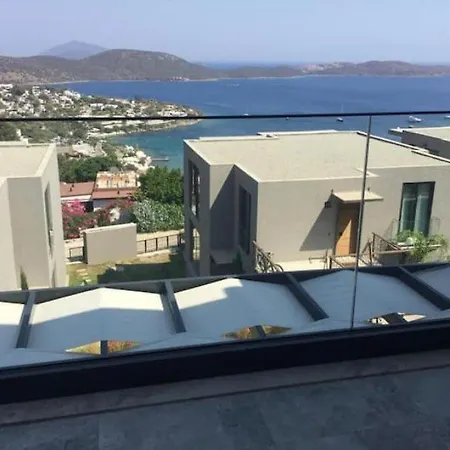 Bodrum 4 Bed-4 Bath Triplex - Aktur Yani Bitez
