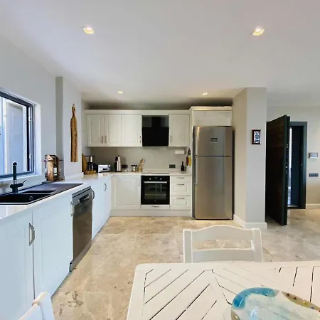 Bodrum 4 Bed-4 Bath Triplex - Aktur Yani Bitez